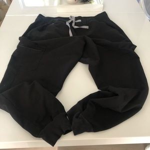 Figs Black scrub pants jogger style